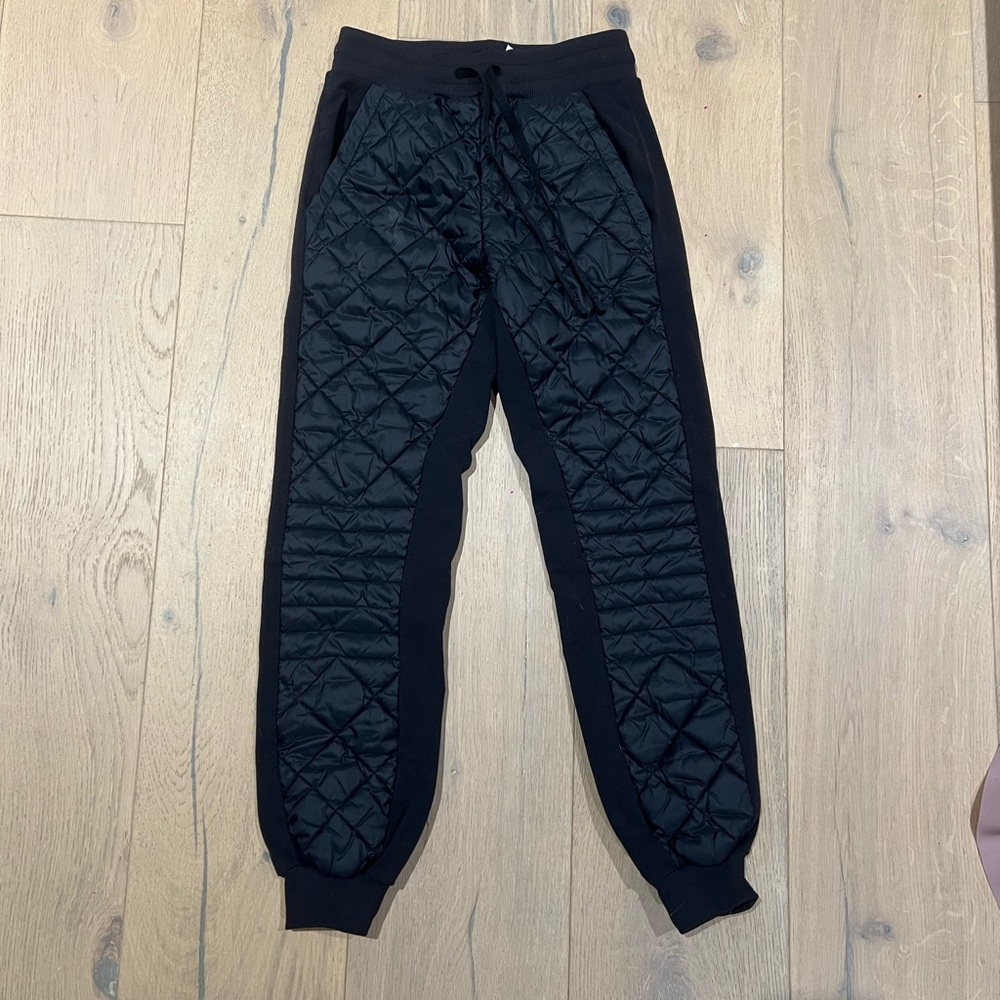 Alo Yoga joggers